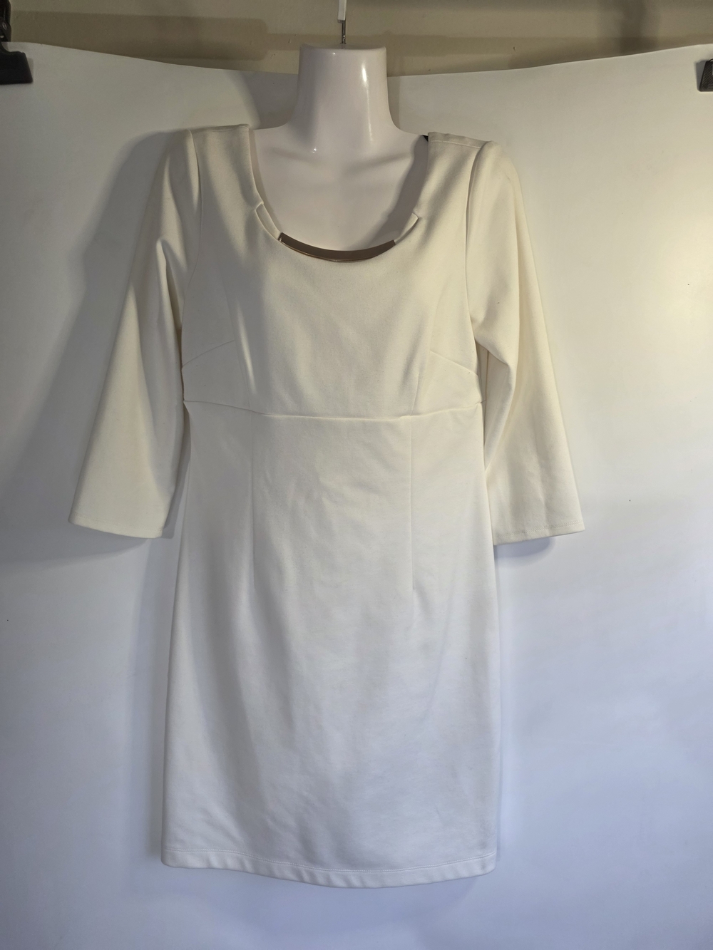 Laundry by Design White Scoop-Neck Midi Dress with Gold Bar Size 8